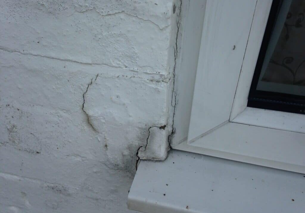 Penetrating Damp - Defect in brickwork